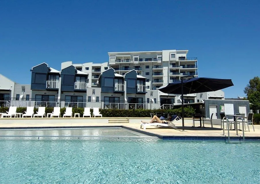 Assured Ascot Quays Apartment Hotel Perth 4*,